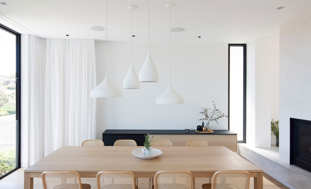 Design ideas for a contemporary dining room in Sydney.