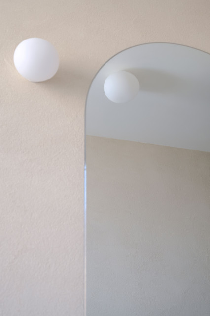 ROUNDED EDGES badrum