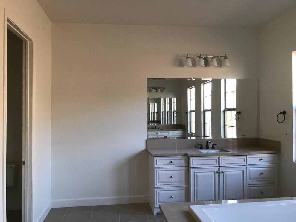 How to fill this bathroom space