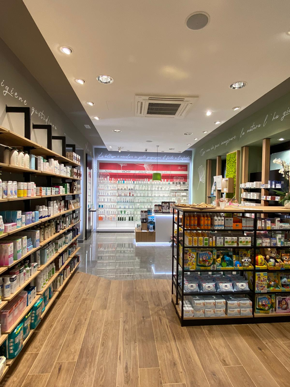 Farmacia Costanzo 100 mq