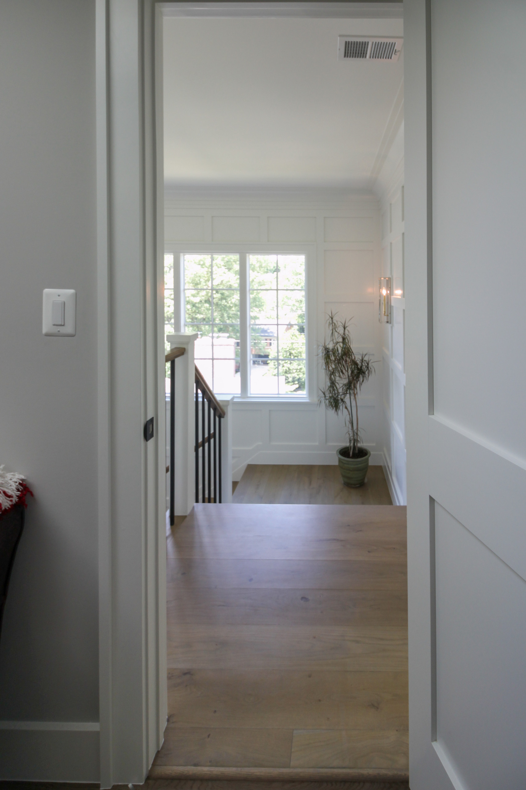 87_Welcoming and Functional Contemporary U-shaped Staircase, Arlington, VA 22207