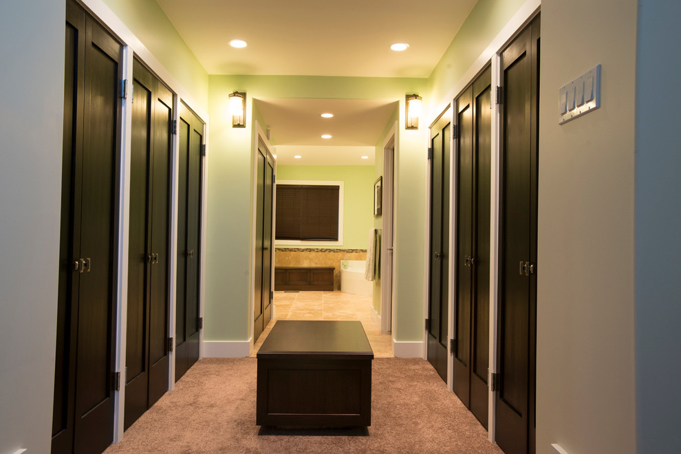 Transitional home design photo in Vancouver