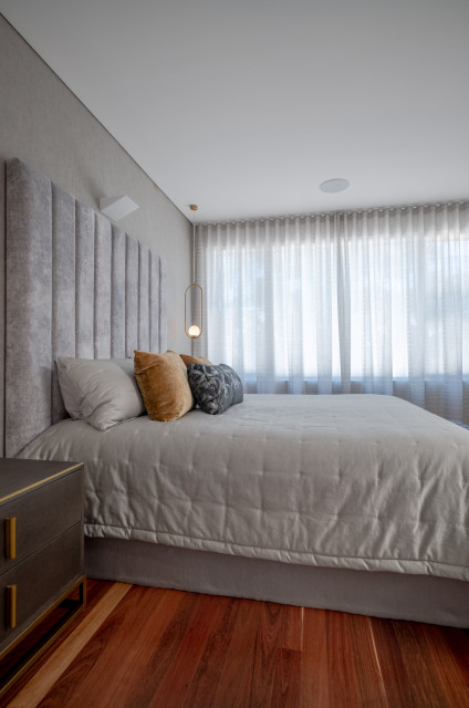 Riverview Road modern