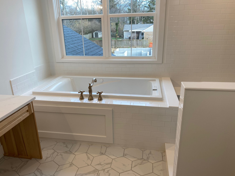 Bathroom - transitional bathroom idea in Columbus