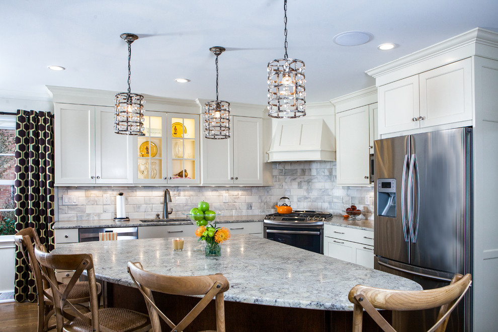 Kitchen - transitional kitchen idea