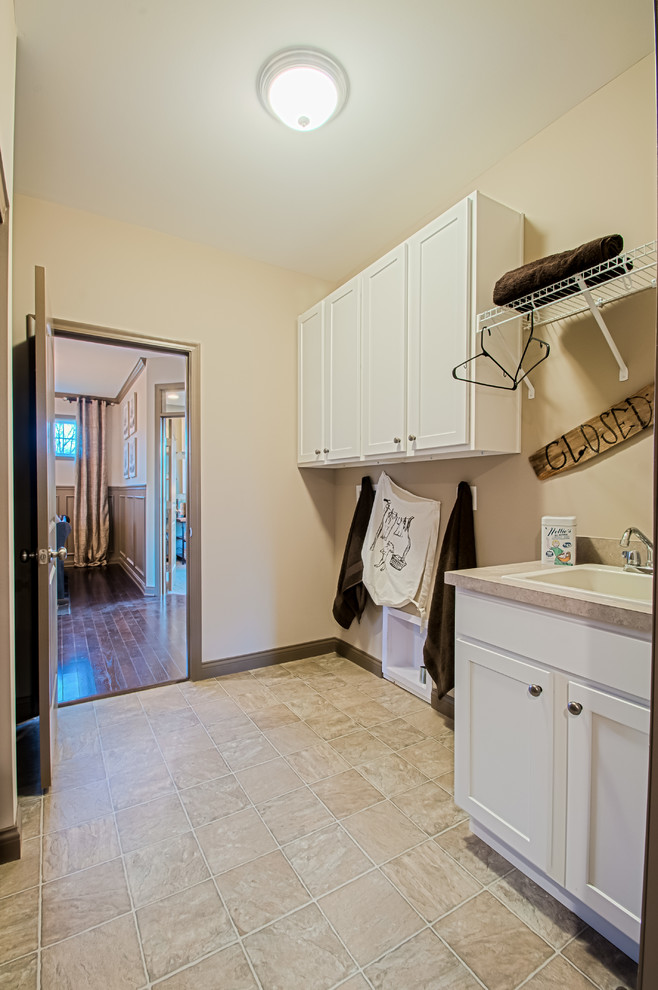 This is an example of a laundry room in Cincinnati.