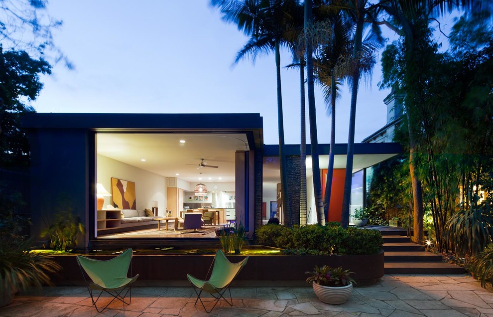 This is an example of a contemporary exterior in Sydney.
