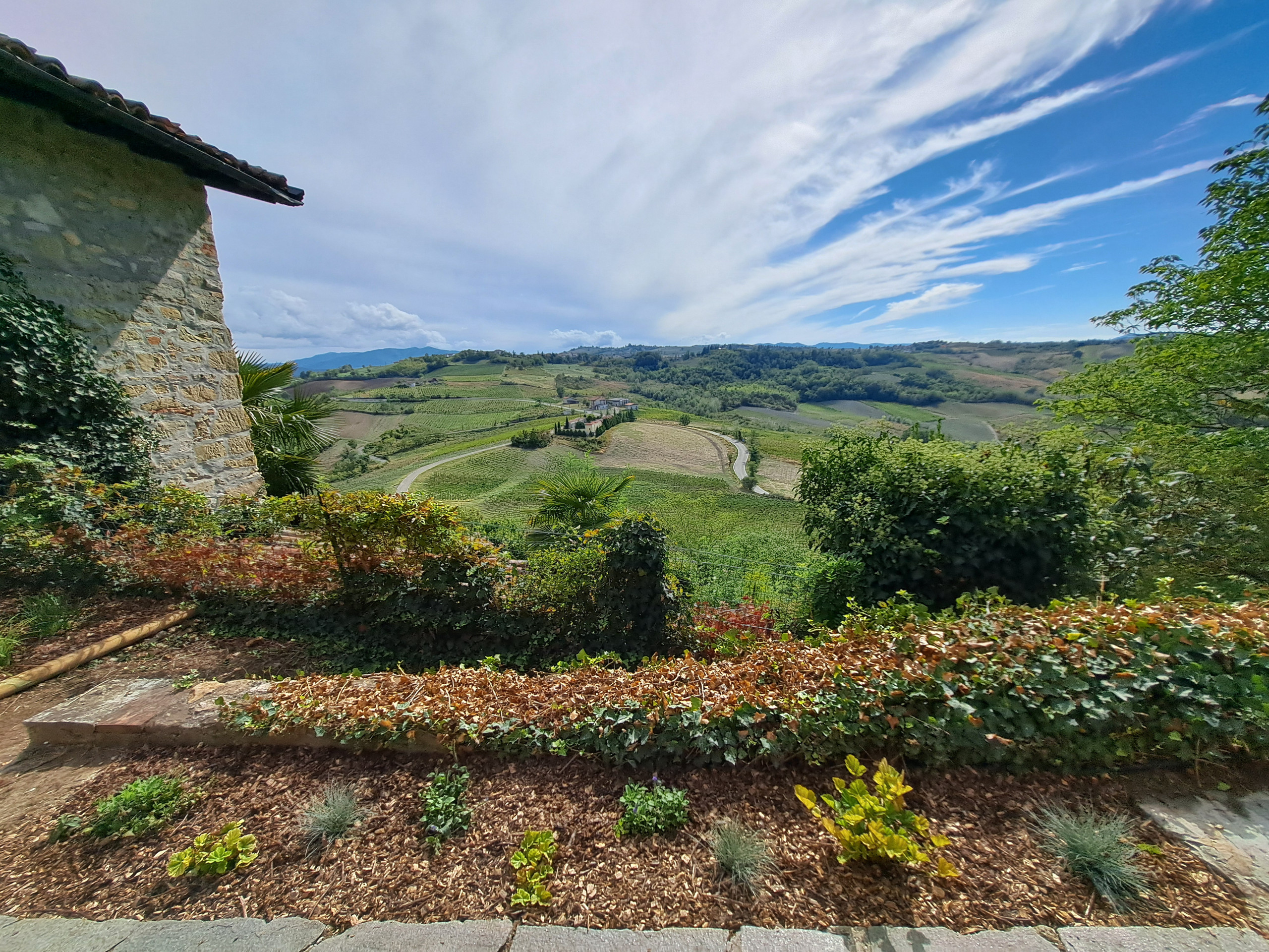 Un giardino sulle colline pavesi