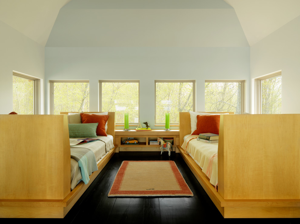 Inspiration for a contemporary guest bedroom in Burlington with white walls, painted wood floors and no fireplace.