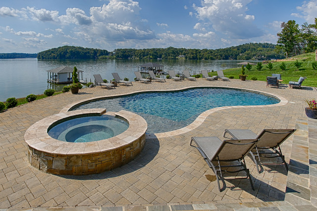 Captivating Cove nyklassisk-pool