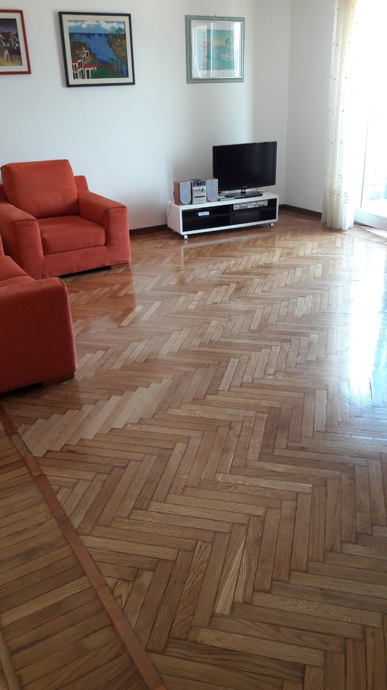 Soggiorno dopo il restauro del parquet