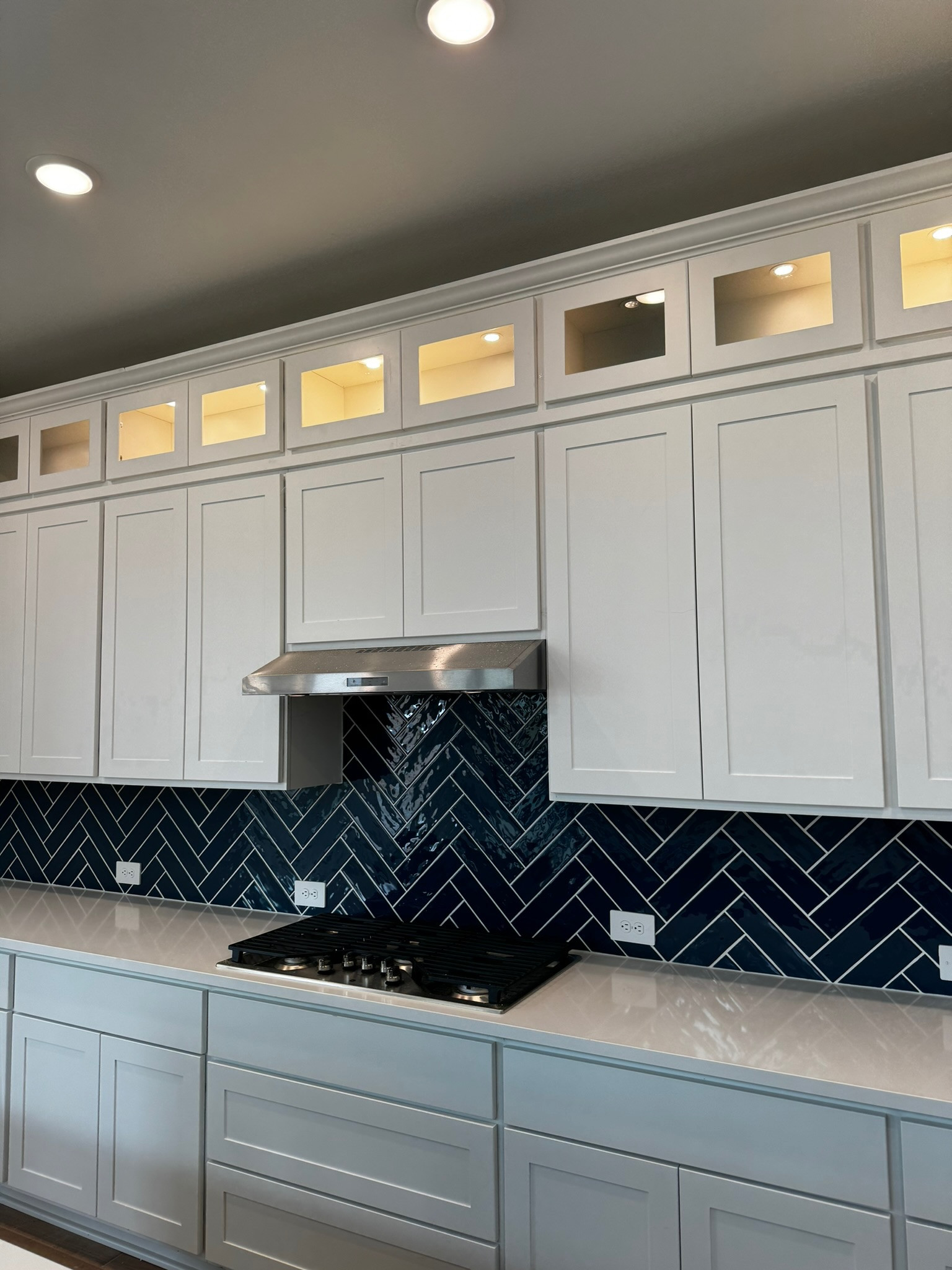 backsplash blue