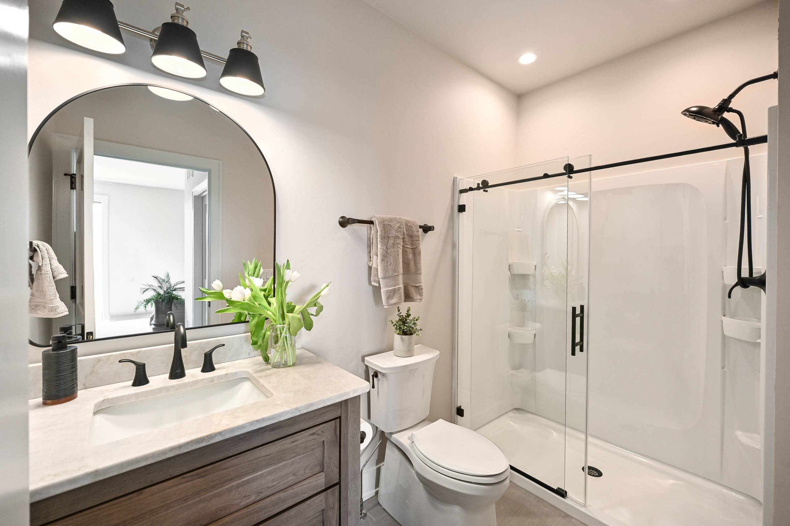 Oconomowoc Modern Rustic House
