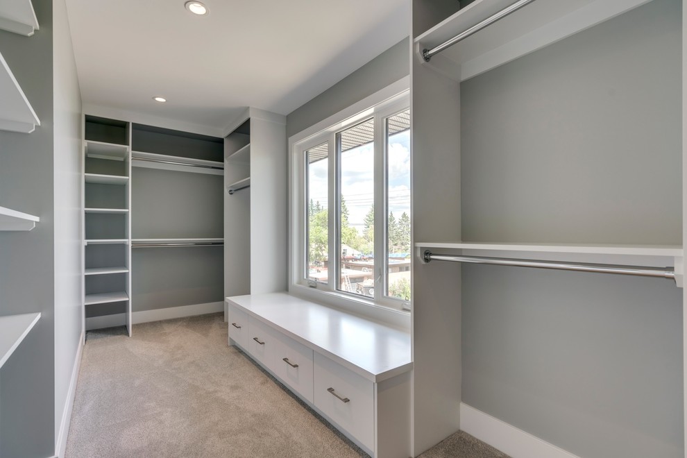 Home design - transitional home design idea in Calgary