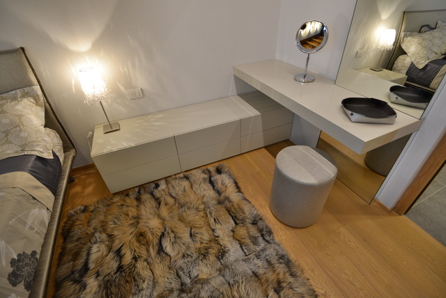 appartamento a Menaggio contemporary-bedroom