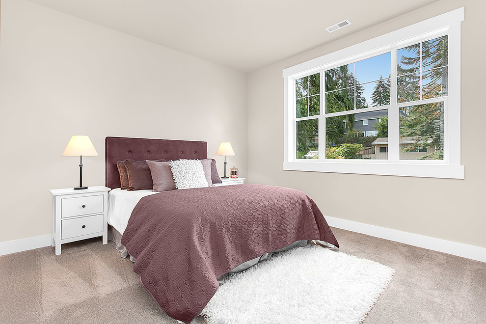 Inspiration for a mid-sized arts and crafts bedroom in Seattle with grey walls and carpet.