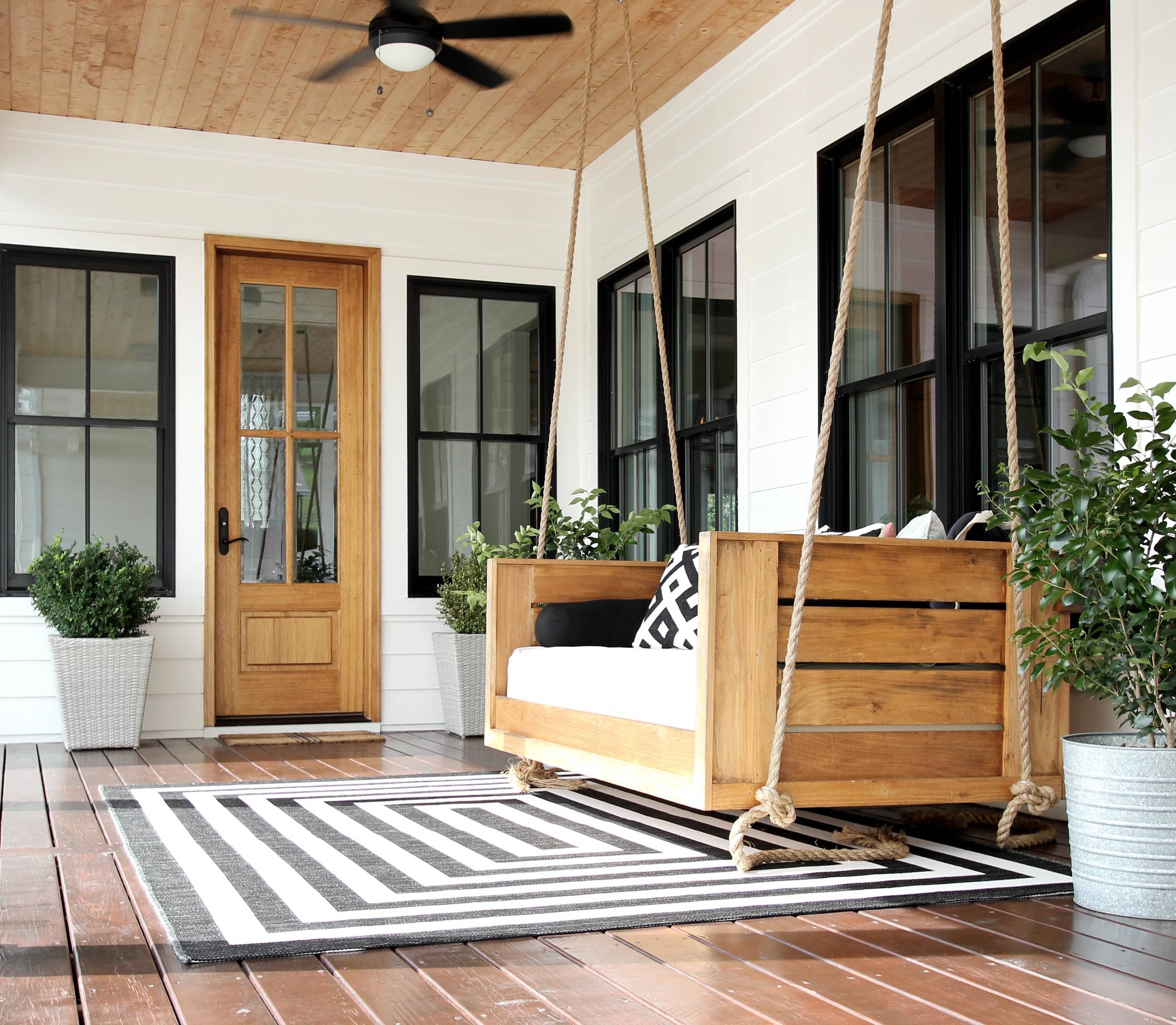 75 Beautiful Back Porch Design Ideas \u0026 Pictures | Houzz, image size:2560x2232