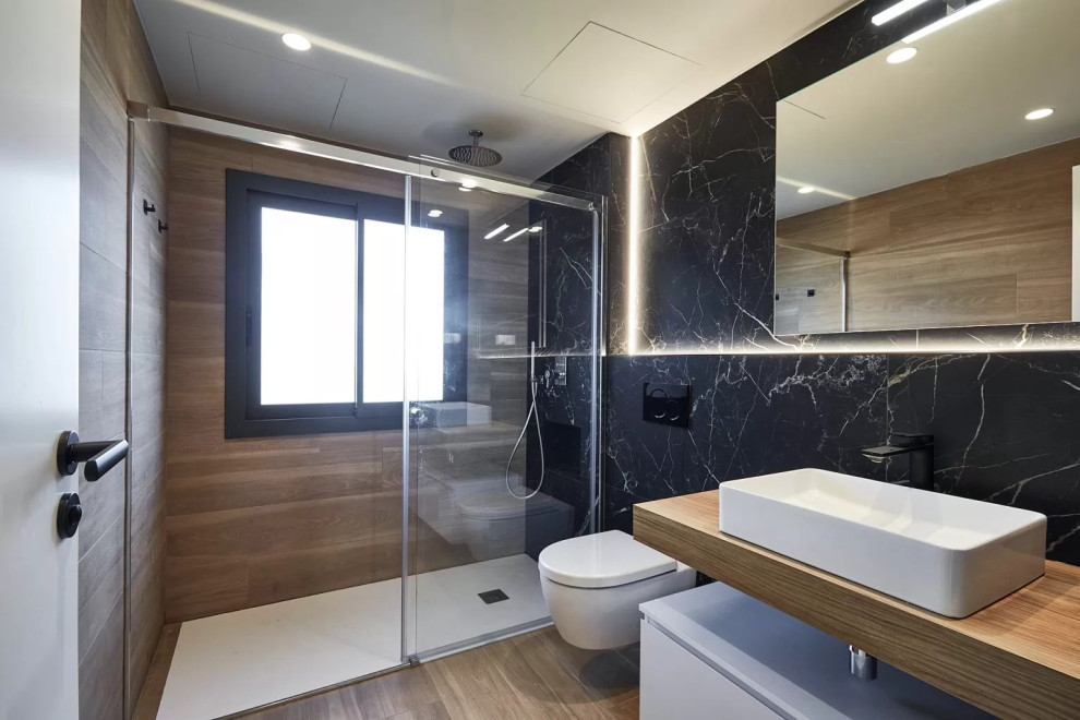 Modernes Badezimmer in Barcelona