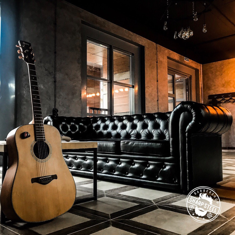 глубокий черный