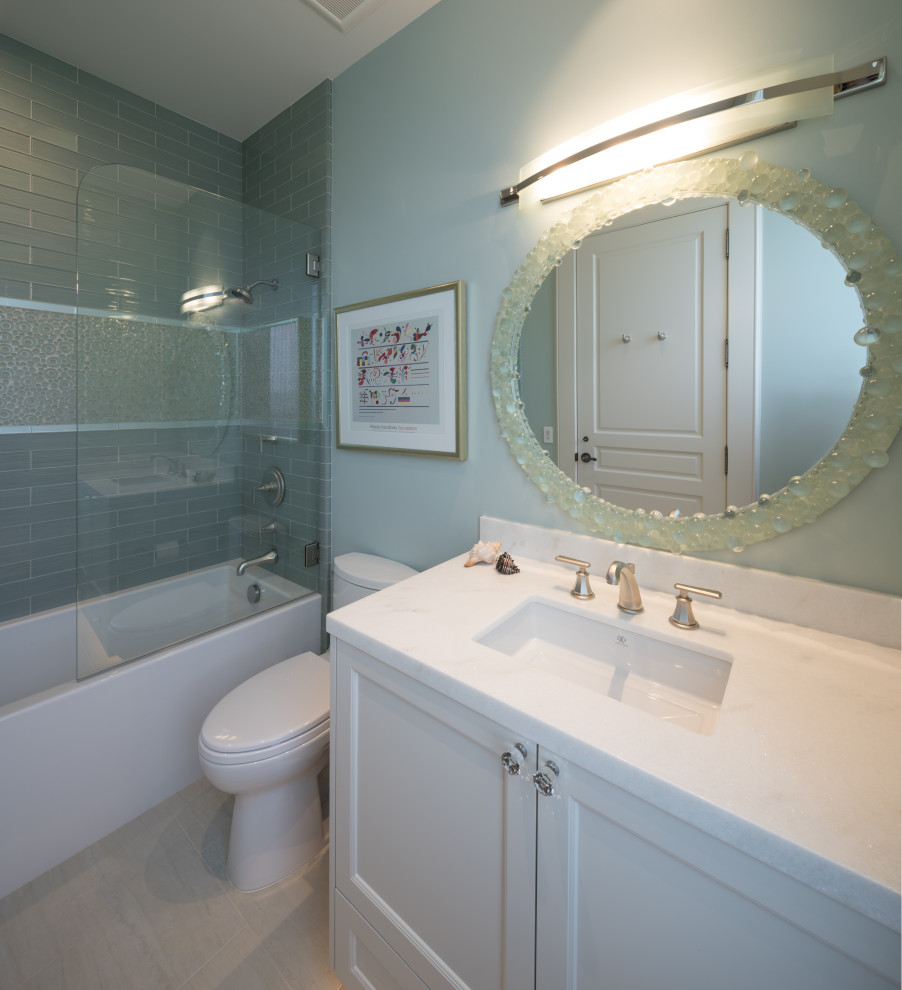 Bathroom - bathroom idea in Houston
