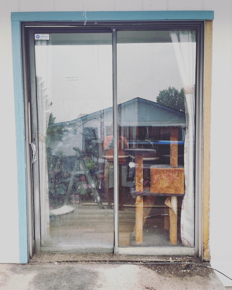 Sliding Door Before Demo