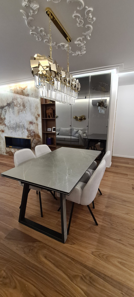 Витрина в кухне гостинной