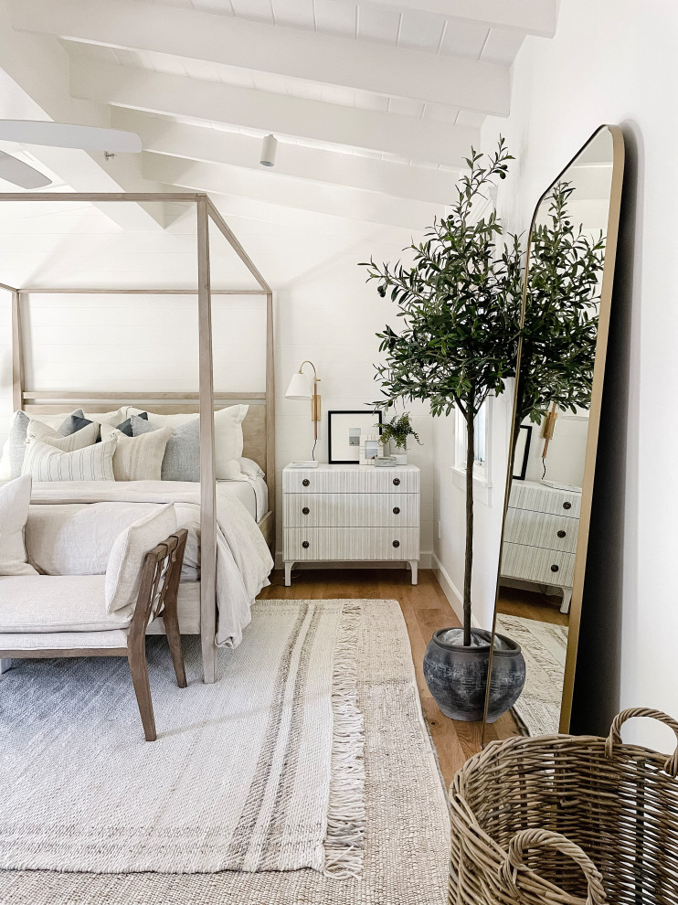 Inspiration for a coastal master bedroom remodel in San Diego