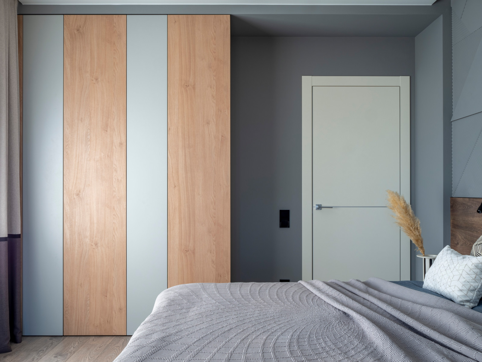 Серо-бежевый минимализм в ЖК Пушкин