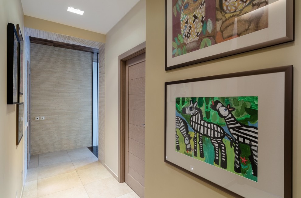 ВВЕРХ ПО ЛЕСТНИЦЕ