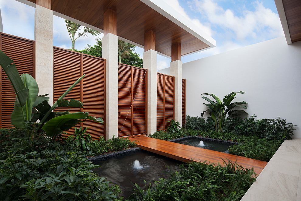 Tropical partial sun garden in Miami.