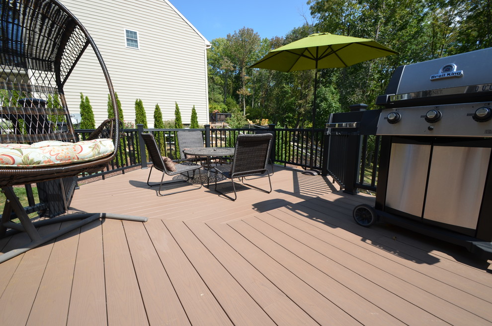 This is an example of a modern backyard deck in Philadelphia.