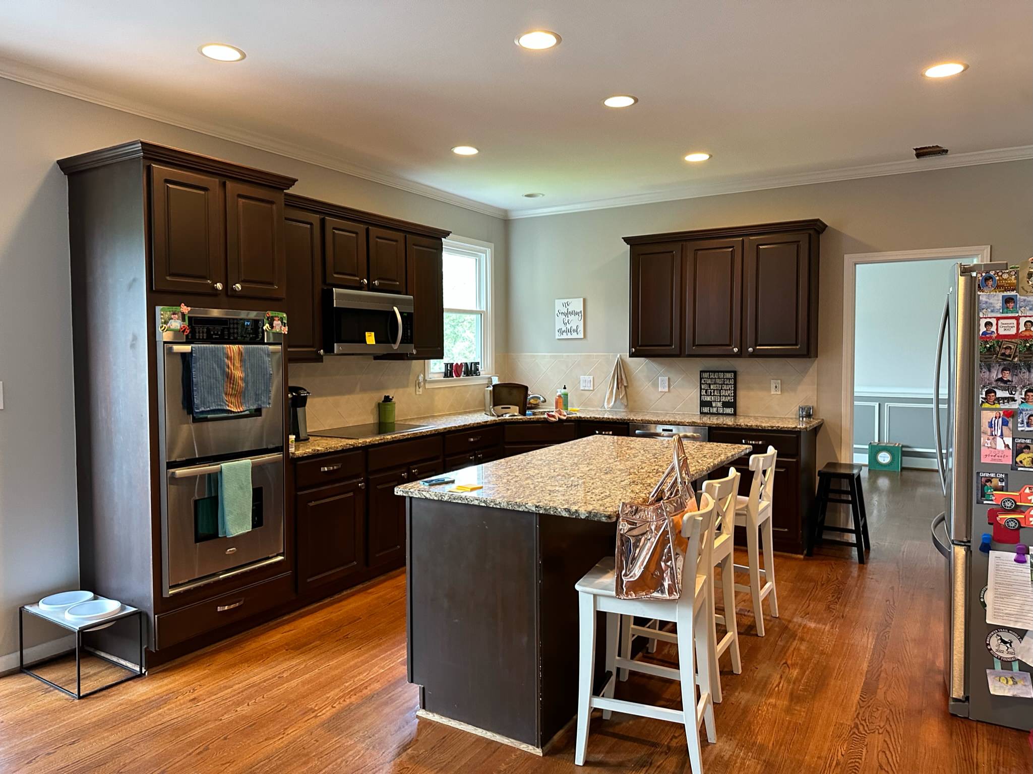 MARIETTA white coastal kitchen