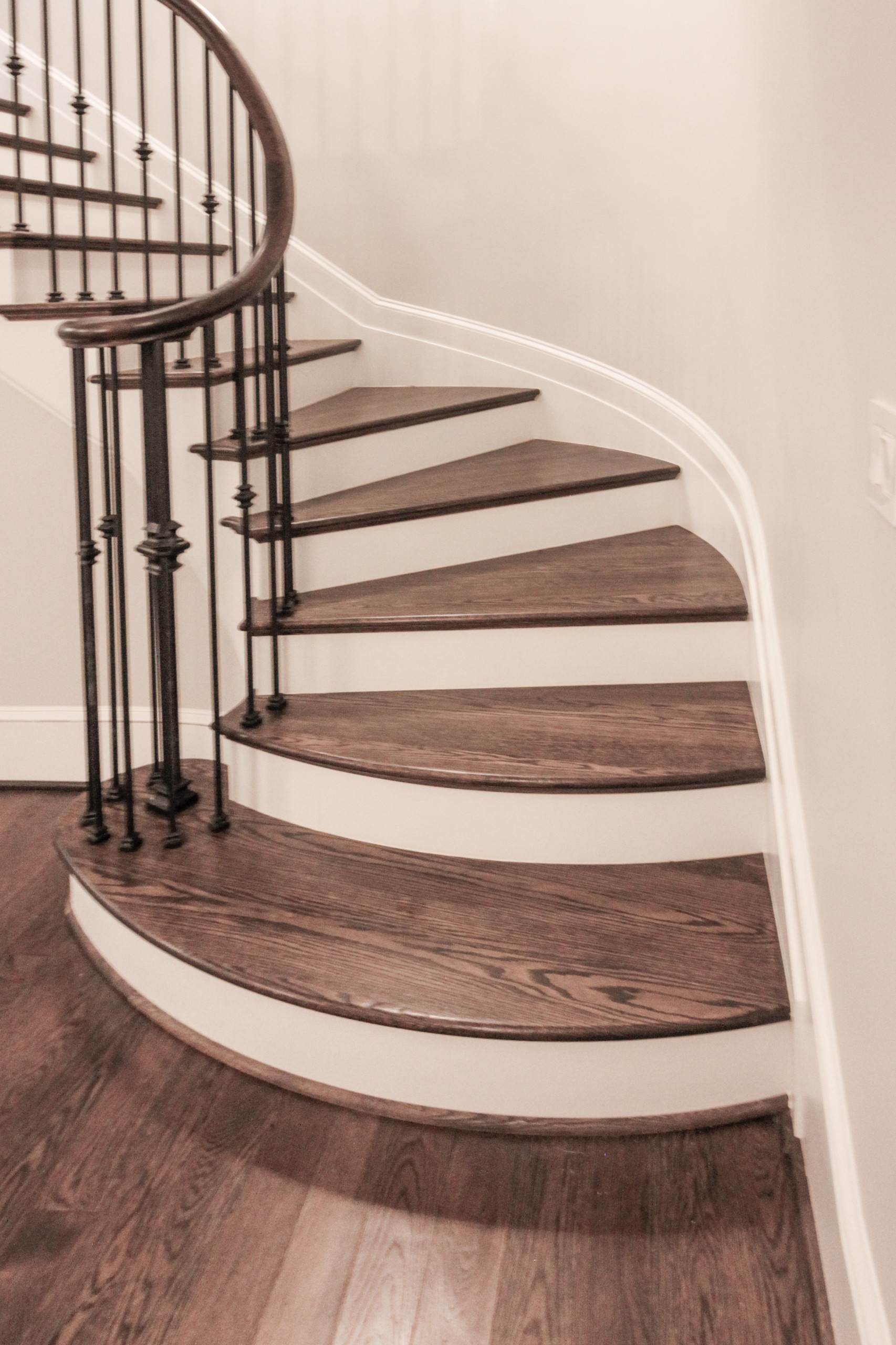 86_ Gorgeous Floating Curved Staircase, McLean VA 22066