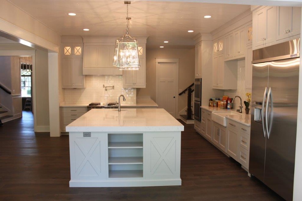 Example of a transitional kitchen design in Indianapolis