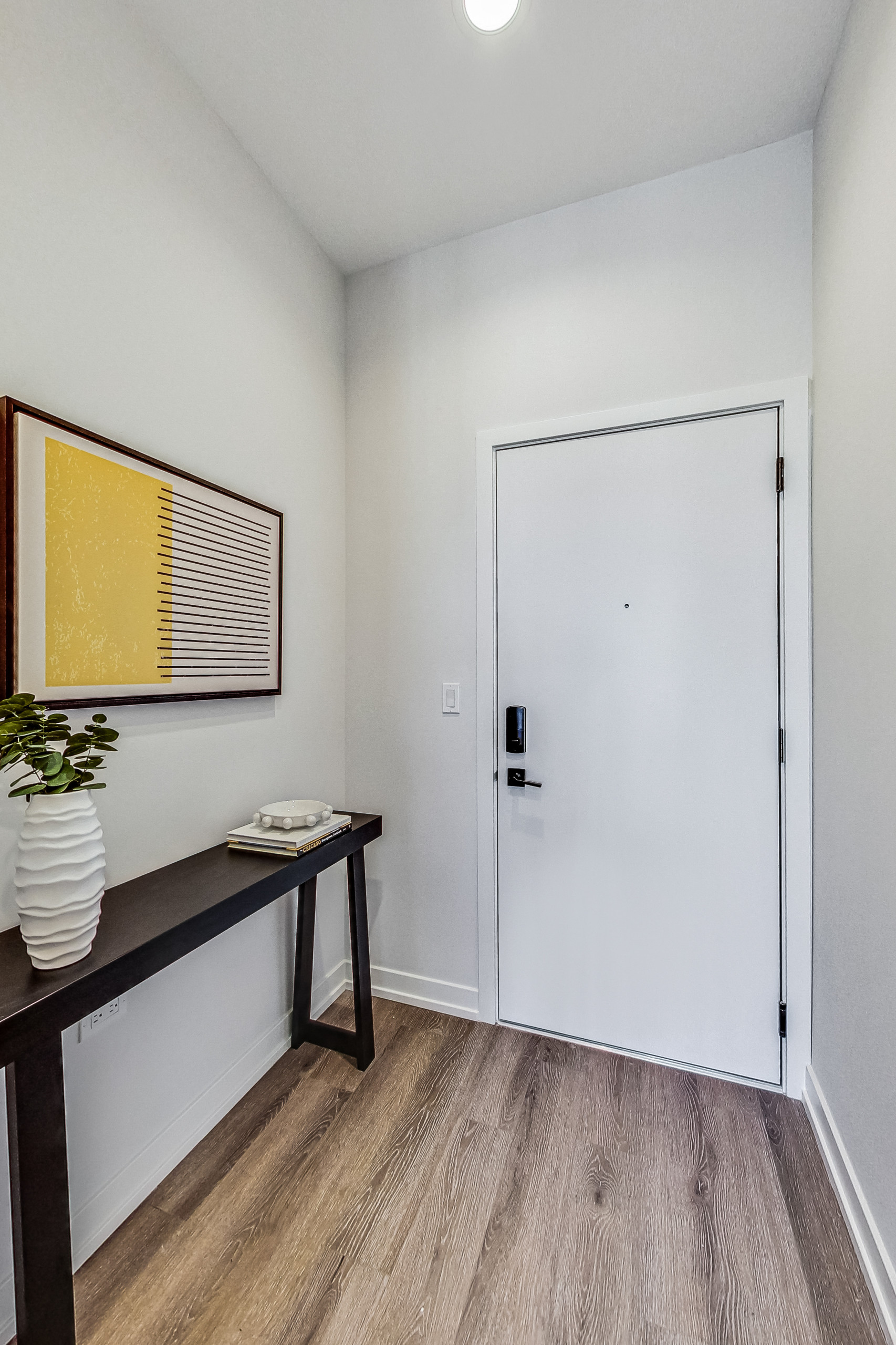 Low Line Commons Phase 2  | Model Unit 407 Staging