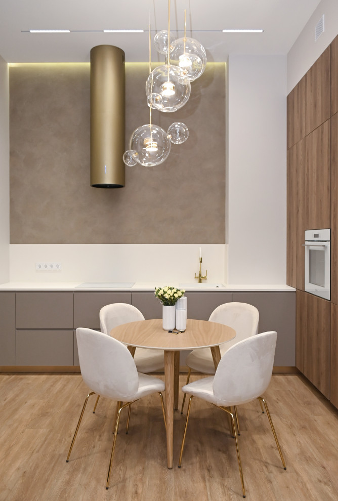 Реализация ЖК "Болконский", квартира с потолками 3,6 метра.