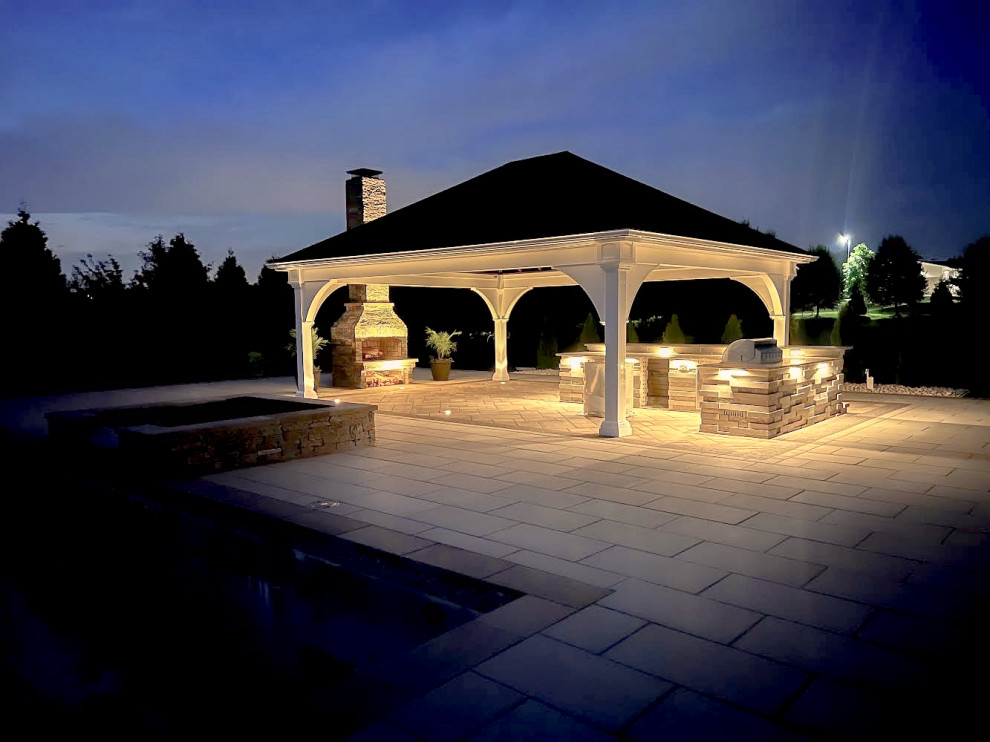 Outdoor Rooms, Pavilions & Pergolas