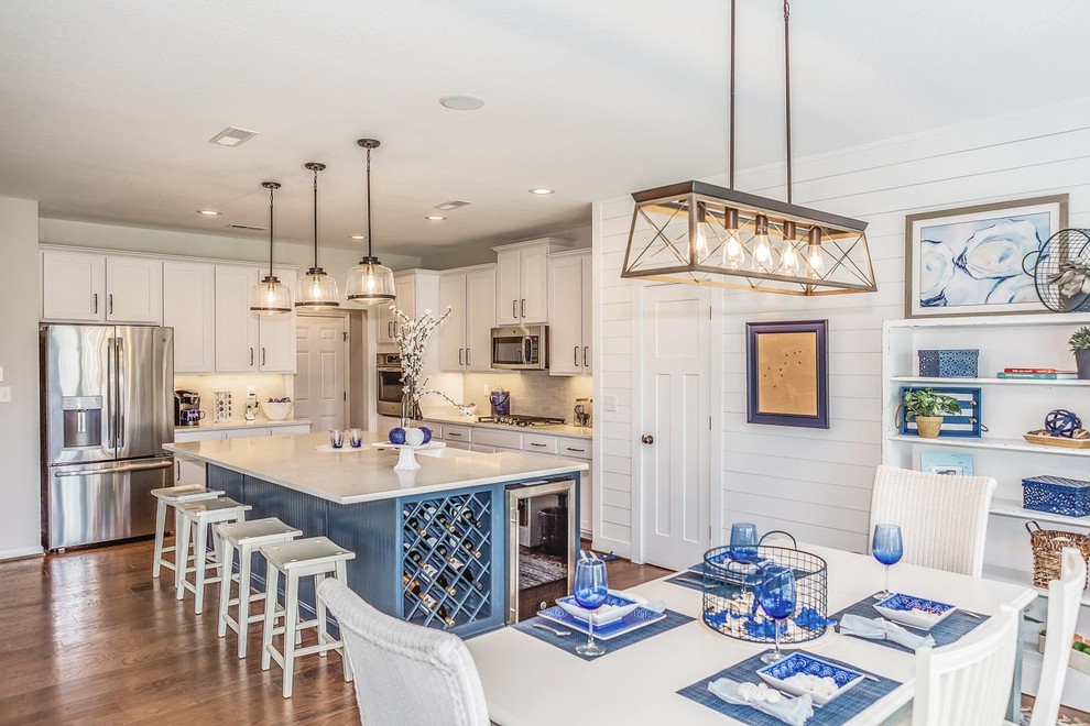 Home design - transitional home design idea