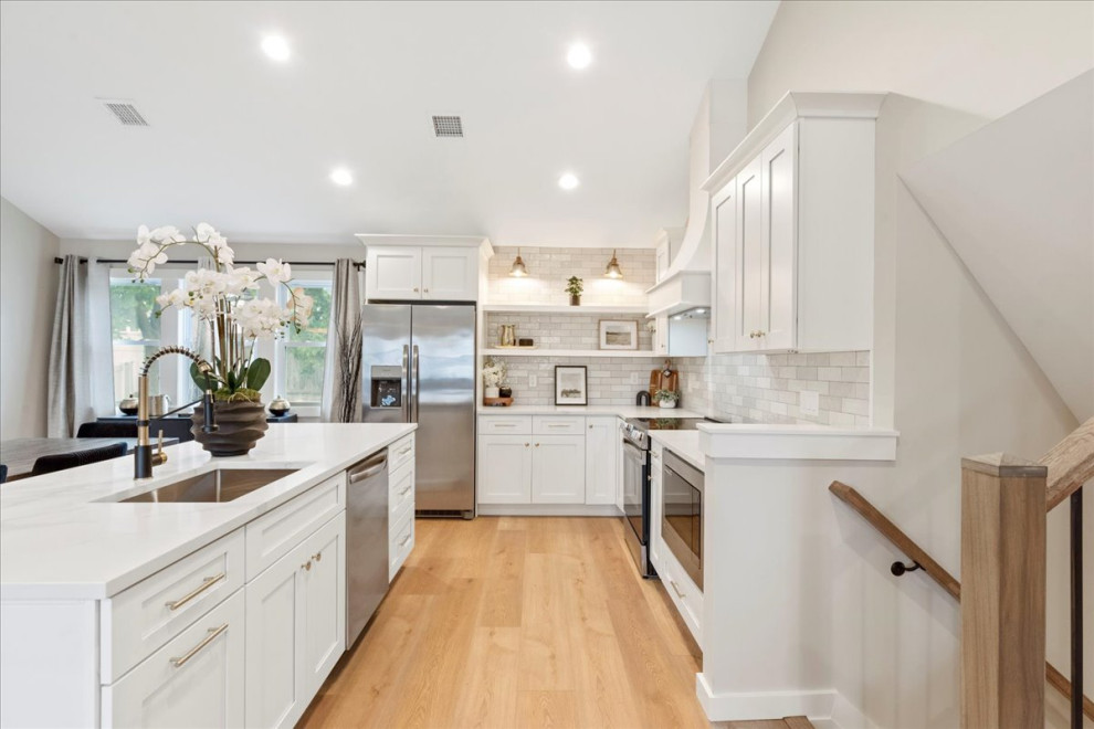 Kitchen - kitchen idea in New York