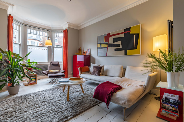 Mid Century Modern home midcentury-living-room
