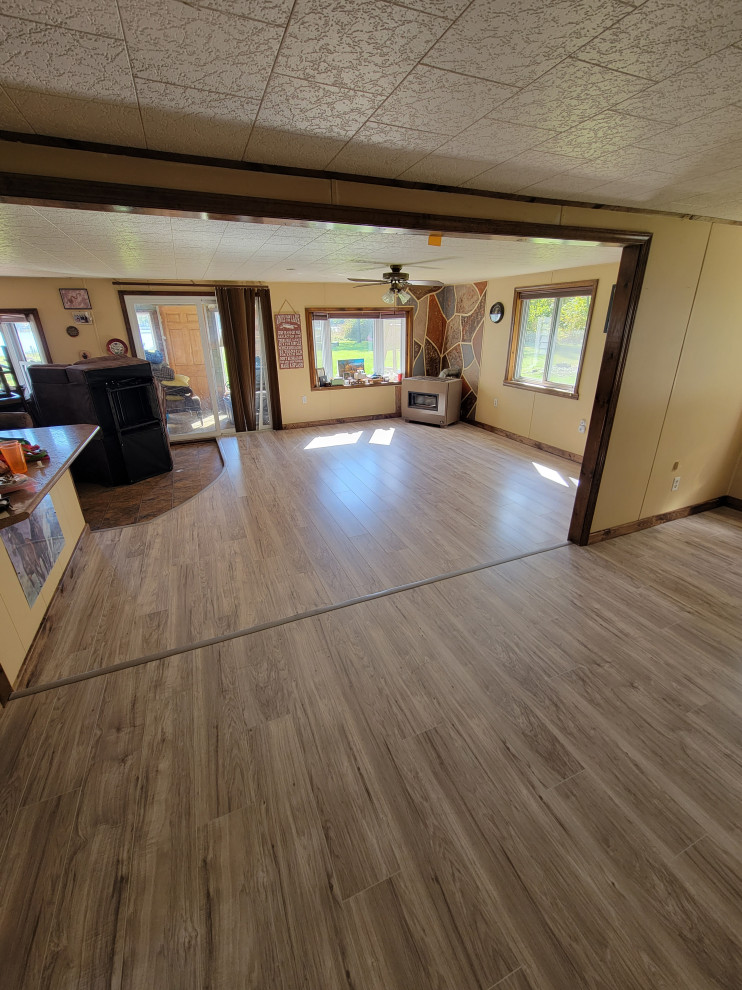 Cove View Dr Floor