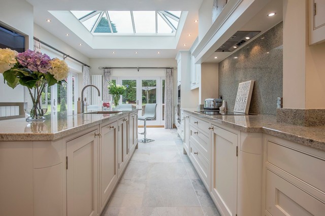 Ridgemount House traditional-kitchen