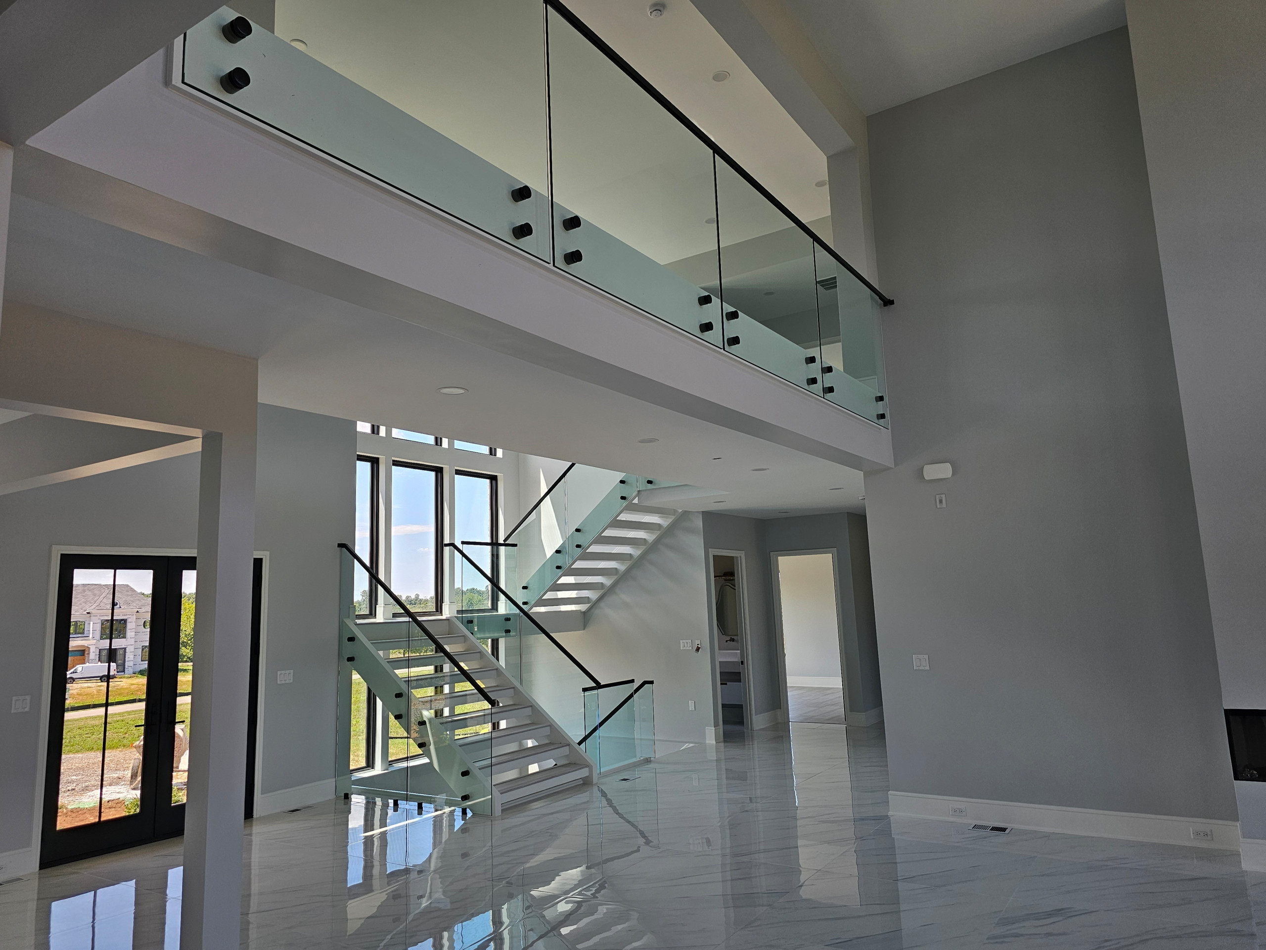 125_Modern Open Rise Stair with Glass Balustrade, Aldie, VA 20105