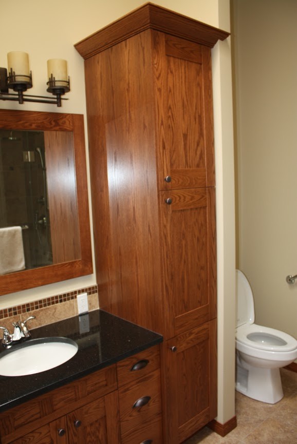 Natural Cabinet and Bathroom Design