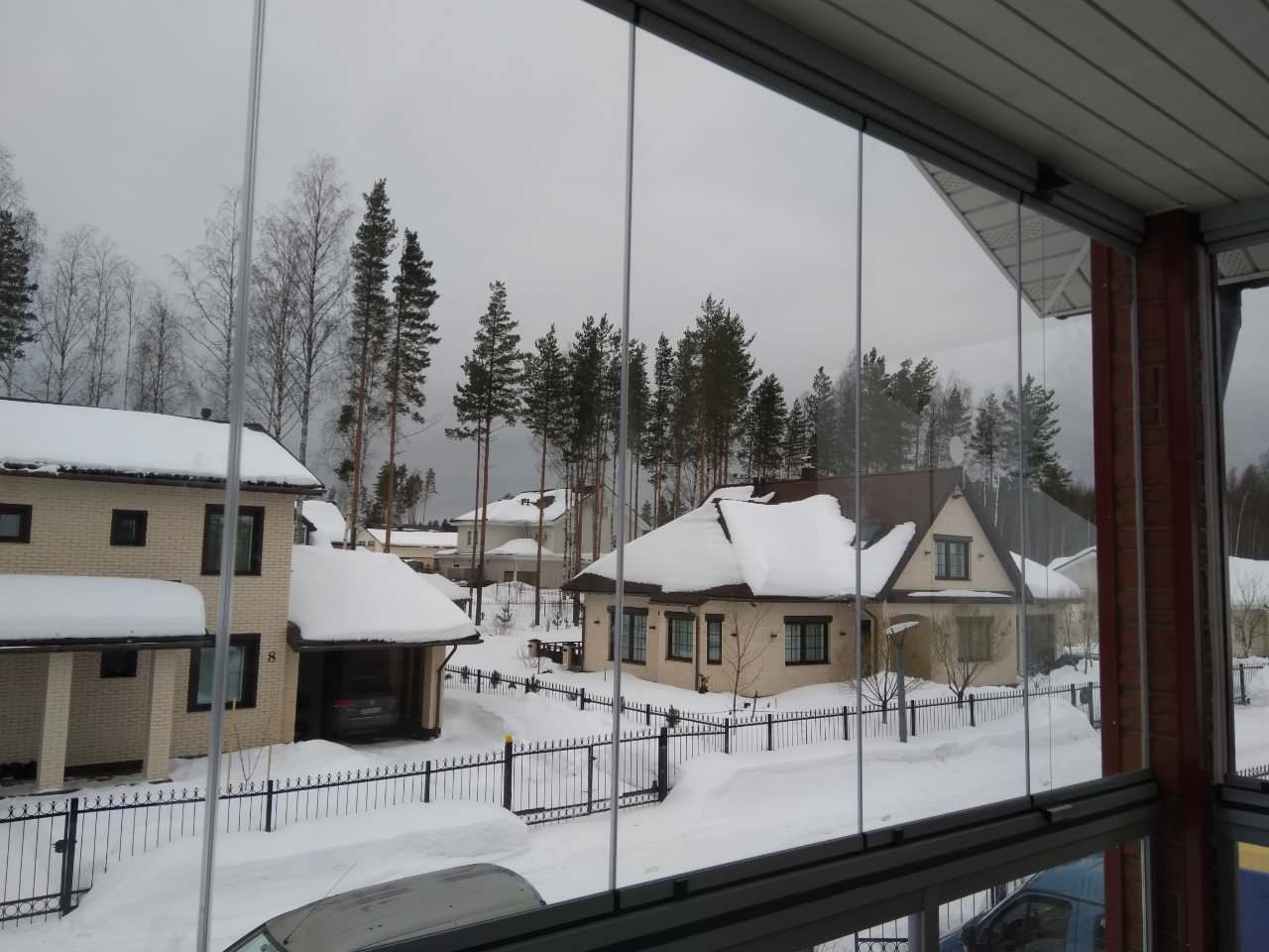 Остекление конструкциями LUMON балкона в частном доме