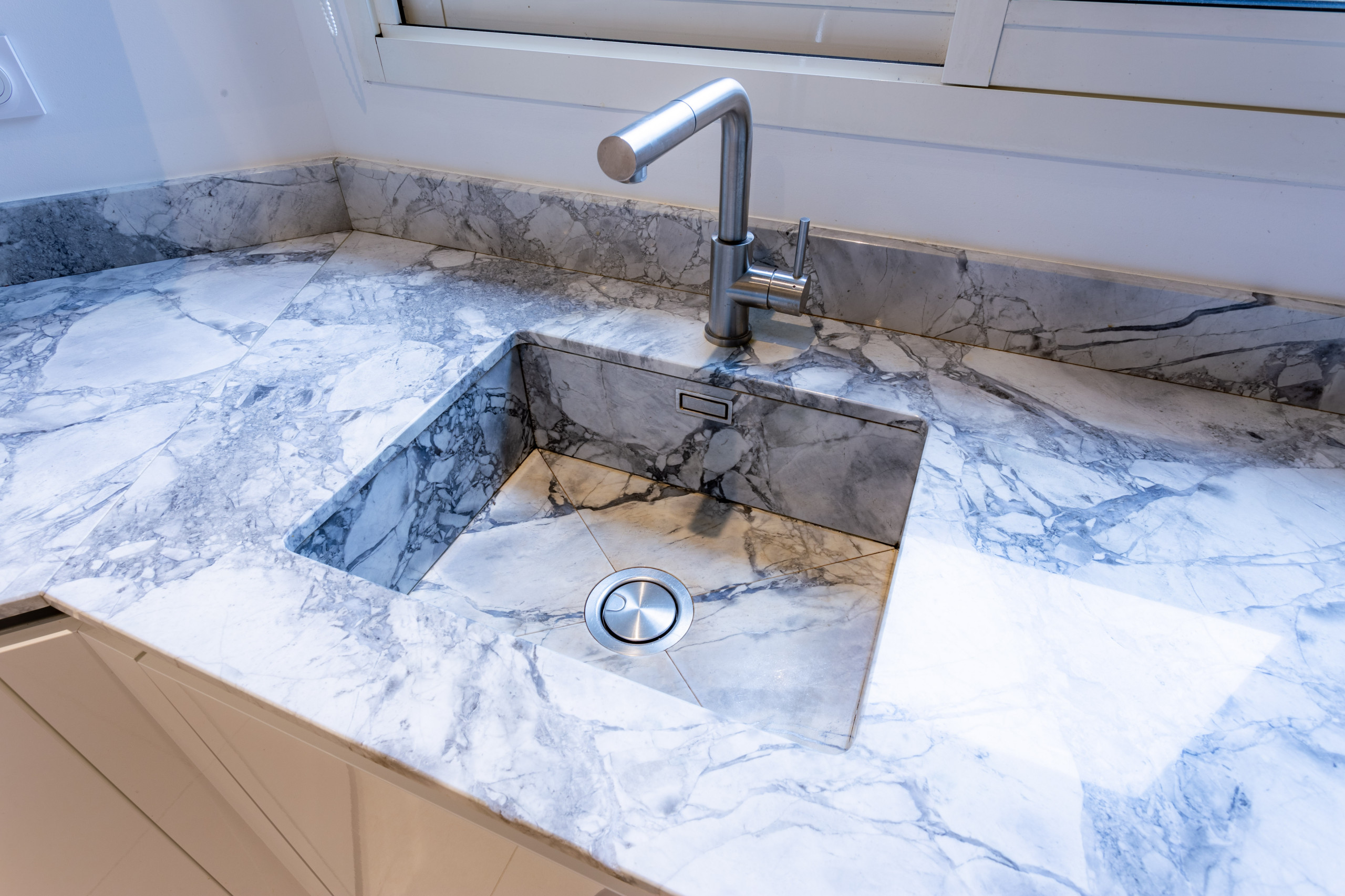 Création d'une cuisine atypique dans une maison d'architecte