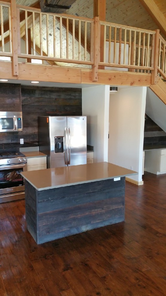 Kitchen - rustic kitchen idea in Seattle