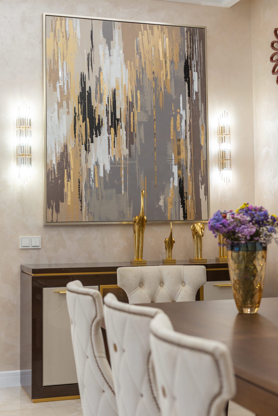 Дом с бассейном