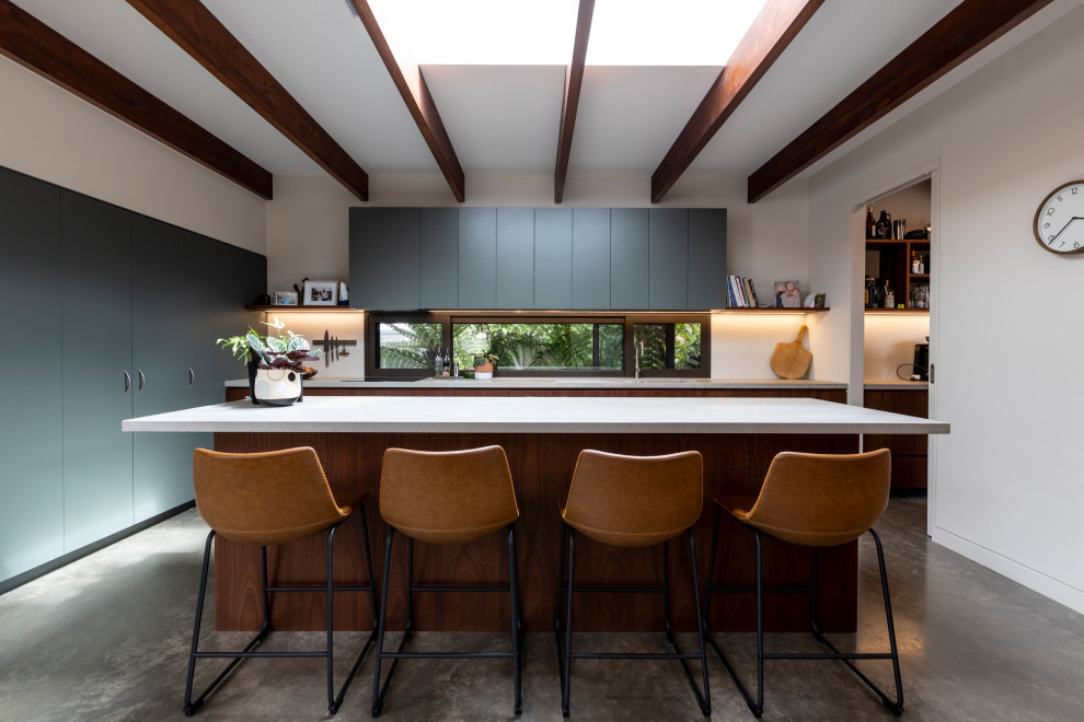 Midcentury kitchen in Geelong.