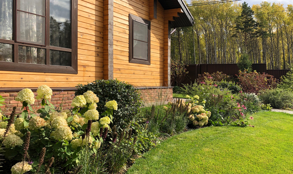 Усадьба на краю леса